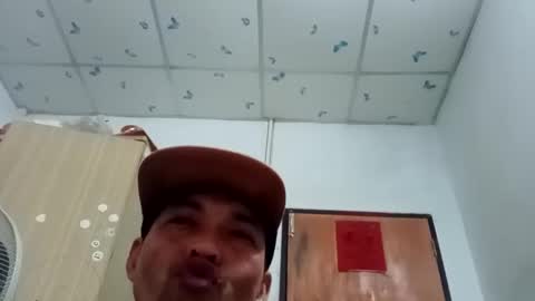 Snapshot of santichai561323 chatting on 02-06-25, 01:38 santichai561323 online show from 02-06-25, 01:38