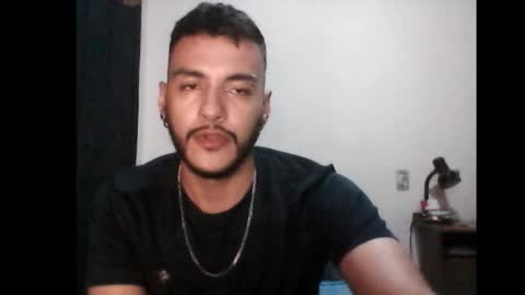 Snapshot of santiexxx chatting on 09-24-25, 02:37 santiexxx online show from 09-24-25, 02:37