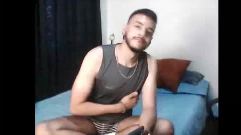 Snapshot of santiexxx chatting on 09-27-25, 09:20 santiexxx online show from 09-27-25, 09:20