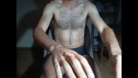 Snapshot of santifun33 chatting on 03-04-25, 05:00 Santiago online show from 03-04-25, 05:00