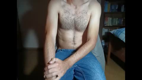 Snapshot of santifun33 chatting on 10-04-25, 05:05 Santiago online show from 10-04-25, 05:05