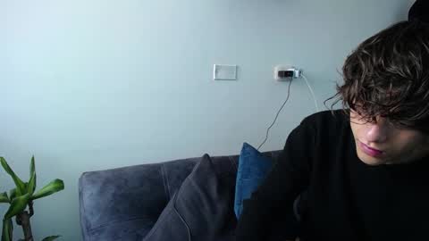 Santii online show from 12-14-24, 03:47