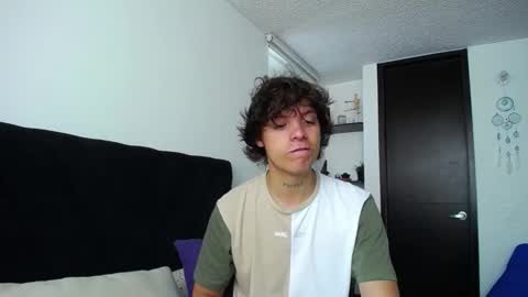 Santii online show from 12-16-24, 05:11