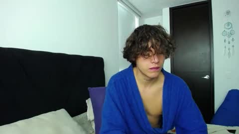 Santii online show from 12-17-24, 04:53