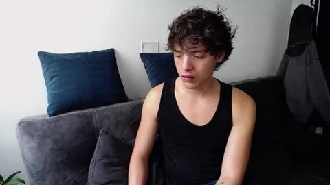 Santii online show from 12-28-24, 03:59