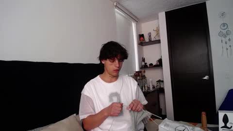 Santii online show from 01-17-25, 04:47