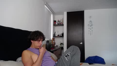 Santii online show from 01-28-25, 04:52