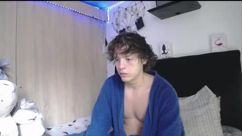 Santii online show from 04-21-26, 02:01