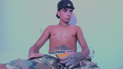 Snapshot of santy_0908 chatting on 02-12-26, 12:27 santy online show from 02-12-26, 12:27