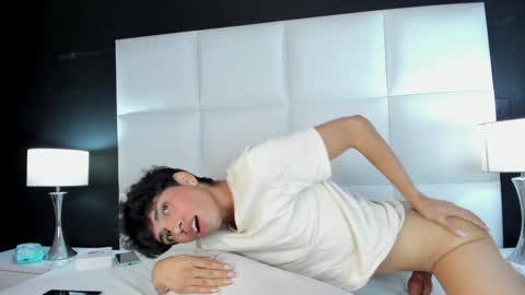 Santiago Carrington online show from 12-20-24, 11:47