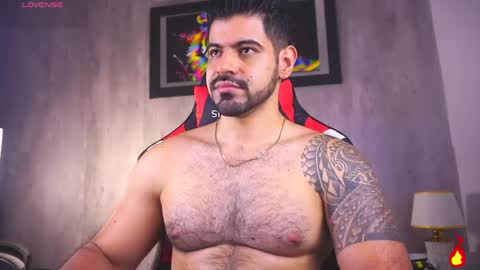 santiago online show from 04-26-26, 01:31