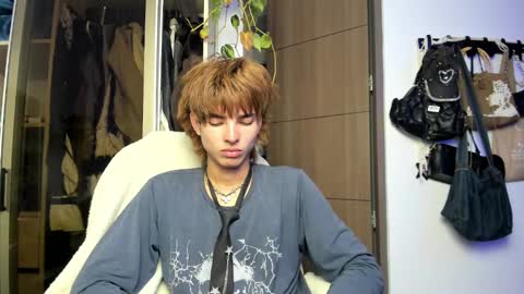 Snapshot of santy_kitty chatting on 01-30-25, 02:16 kitty online show from 01-30-25, 02:16