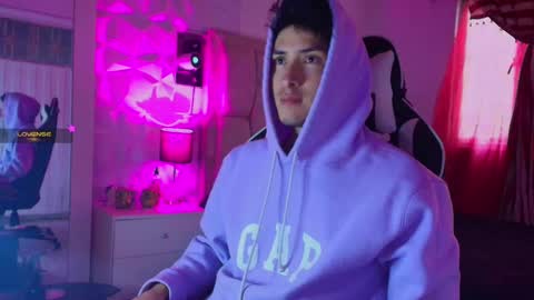 Santyago online show from 12-31-24, 09:17