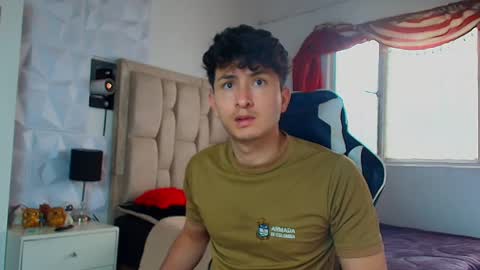 Santyago online show from 01-28-25, 01:27