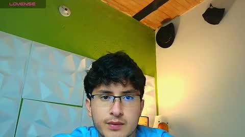 Santyago online show from 09-15-25, 06:19