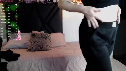 sanyaseraphine0 online show from 09-26-25, 07:29