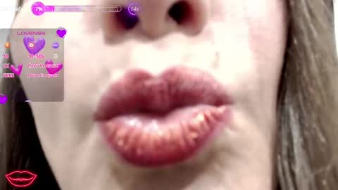 Snapshot of sanyi_hot chatting on 03-06-25, 02:41 sanyi online show from 03-06-25, 02:41
