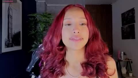 Snapshot of saphiire_ chatting on 03-05-26, 11:06 saphi online show from 03-05-26, 11:06