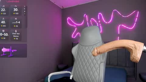 saphyralux online show from 04-08-26, 08:42