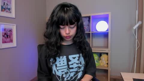 Snapshot of saphyralux chatting on 05-06-26, 09:31 saphyralux online show from 05-06-26, 09:31