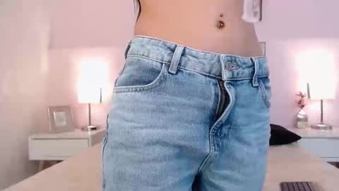 Sara online show from 11-28-25, 11:07