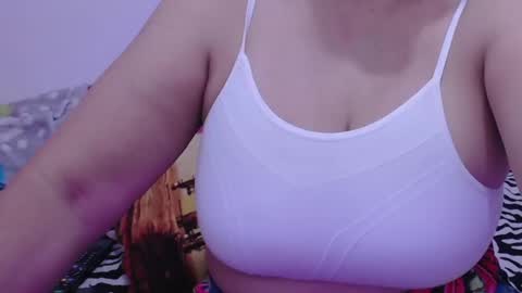 Snapshot of sara211 chatting on 12-11-24, 03:58 sara online show from 12-11-24, 03:58