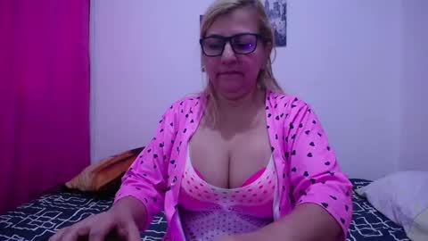 Snapshot of sara211 chatting on 02-04-25, 03:47 sara online show from 02-04-25, 03:47