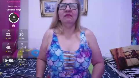 Snapshot of sara211 chatting on 11-22-25, 03:05 sara online show from 11-22-25, 03:05