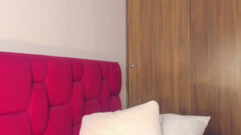 Snapshot of sara_699 chatting on 02-13-25, 02:09 Sara online show from 02-13-25, 02:09