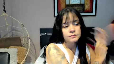 Snapshot of sara__michell chatting on 10-12-25, 12:04    online show from 10-12-25, 12:04