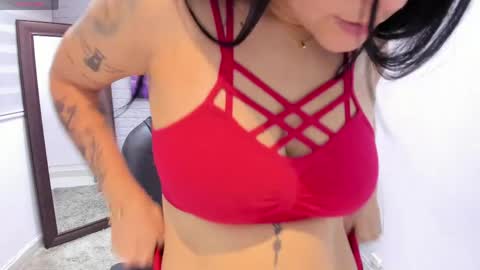 Snapshot of sara__michell chatting on 05-11-26, 12:00 online show from 05-11-26, 12:00