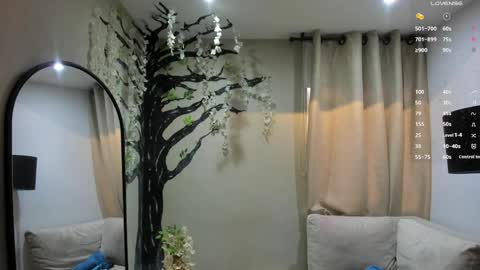 Snapshot of sara__michell chatting on 05-27-26, 12:02 online show from 05-27-26, 12:02