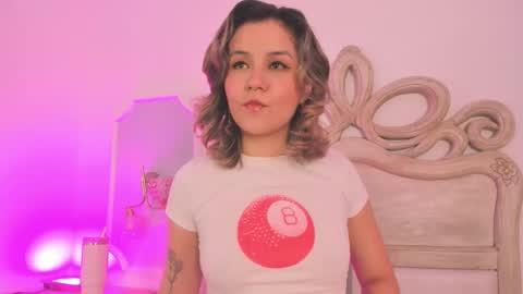 Sara online show from 11-23-25, 04:01