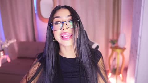 Snapshot of sara_albrecht chatting on 01-13-25, 12:45 Sara  online show from 01-13-25, 12:45