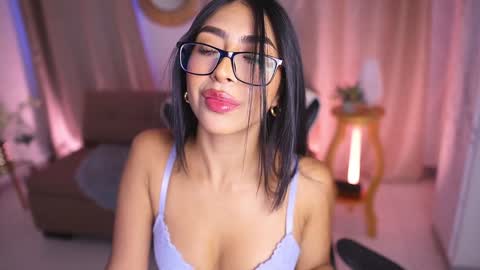 Snapshot of sara_albrecht chatting on 01-22-25, 12:27 Sara  online show from 01-22-25, 12:27