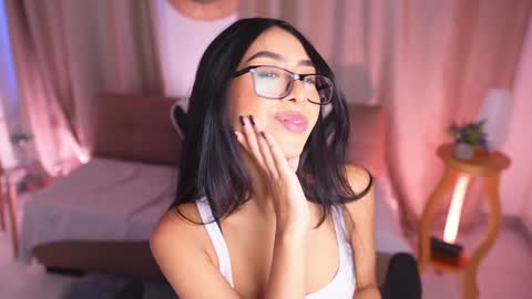 Snapshot of sara_albrecht chatting on 01-25-25, 12:47 Sara  online show from 01-25-25, 12:47