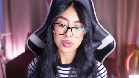 Snapshot of sara_albrecht chatting on 01-31-25, 12:40 Sara  online show from 01-31-25, 12:40