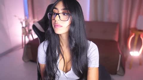 Snapshot of sara_albrecht chatting on 02-01-25, 04:00 Sara  online show from 02-01-25, 04:00