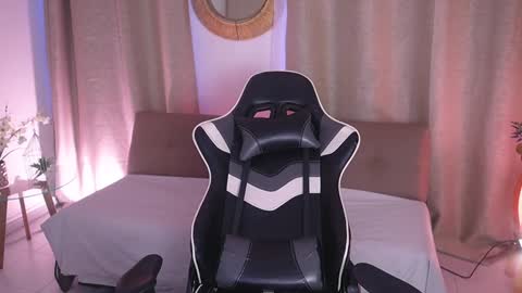 Snapshot of sara_albrecht chatting on 02-03-25, 12:03 Sara  online show from 02-03-25, 12:03