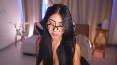 Snapshot of sara_albrecht chatting on 02-12-25, 03:49 Sara  online show from 02-12-25, 03:49