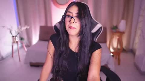 Snapshot of sara_albrecht chatting on 02-15-25, 01:27 Sara  online show from 02-15-25, 01:27