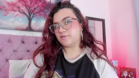 SARA ARIAS  online show from 12-04-24, 01:58