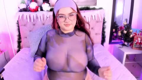 SARA ARIAS  online show from 12-20-24, 07:50