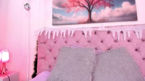 SARA ARIAS  online show from 12-28-24, 01:50