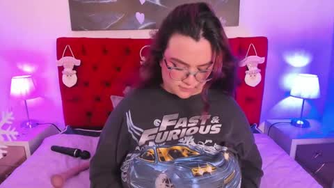 SARA ARIAS  online show from 12-29-24, 01:38