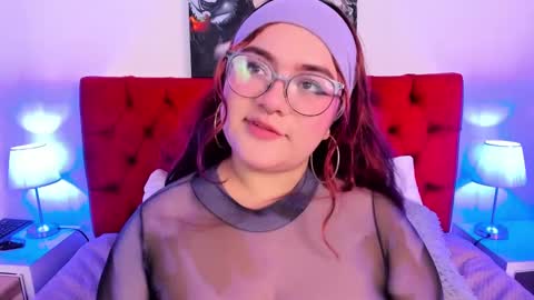 SARA ARIAS  online show from 03-01-25, 04:26