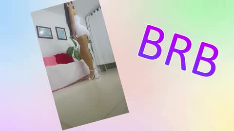 Snapshot of sara_carmona chatting on 09-10-25, 10:59 SARA online show from 09-10-25, 10:59