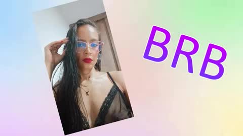 Snapshot of sara_carmona chatting on 09-11-25, 11:32 SARA online show from 09-11-25, 11:32