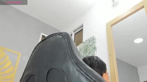 Sara online show from 12-31-24, 12:15