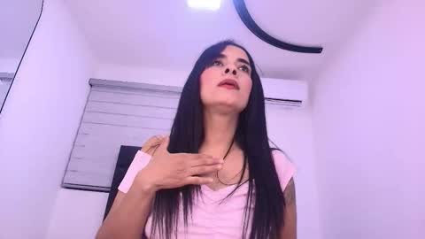 Snapshot of sara_cook chatting on 03-27-26, 12:05 Sara Cook online show from 03-27-26, 12:05